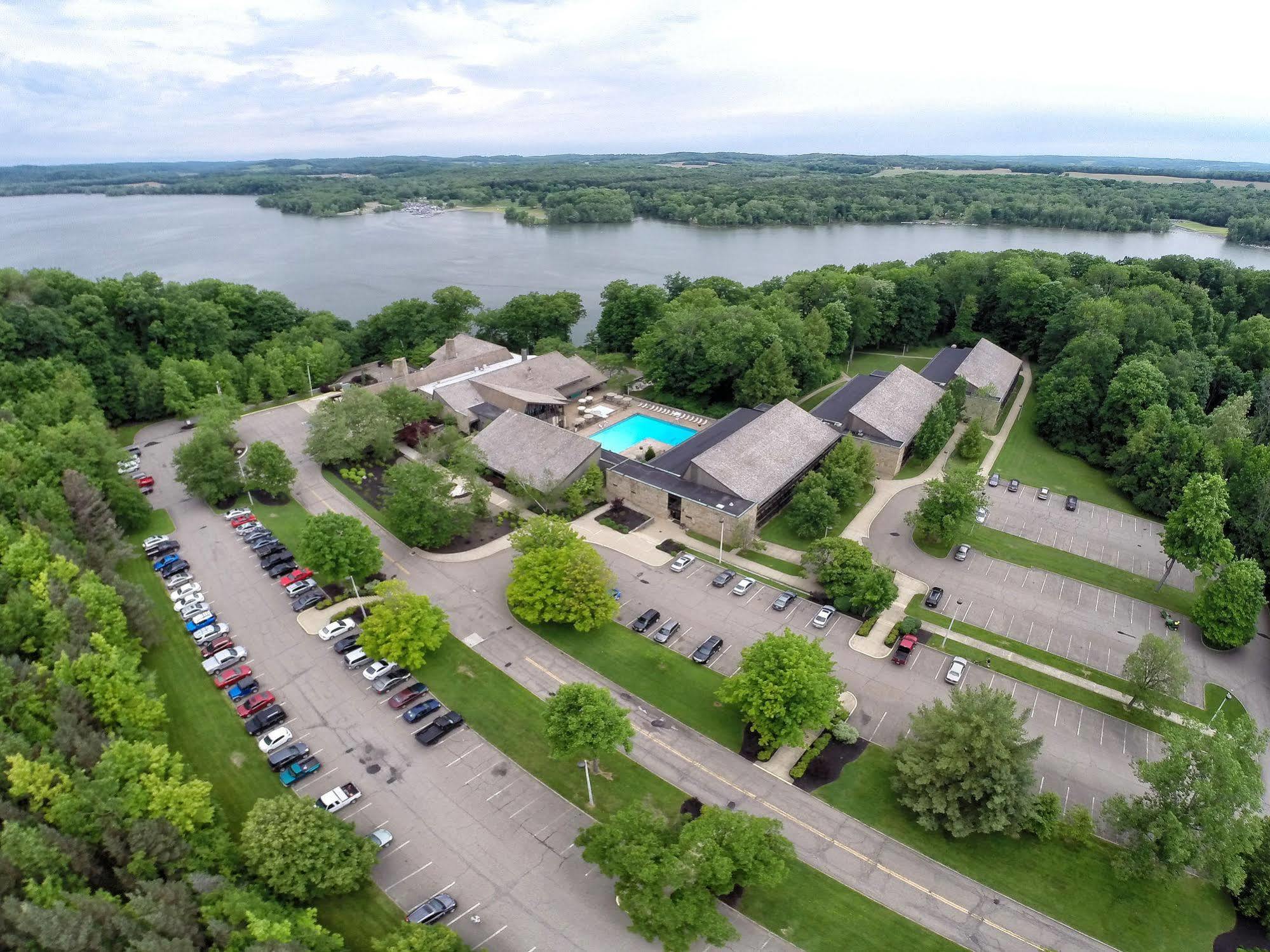 Mohican Lodge And Conference Center Perrysville Luaran gambar