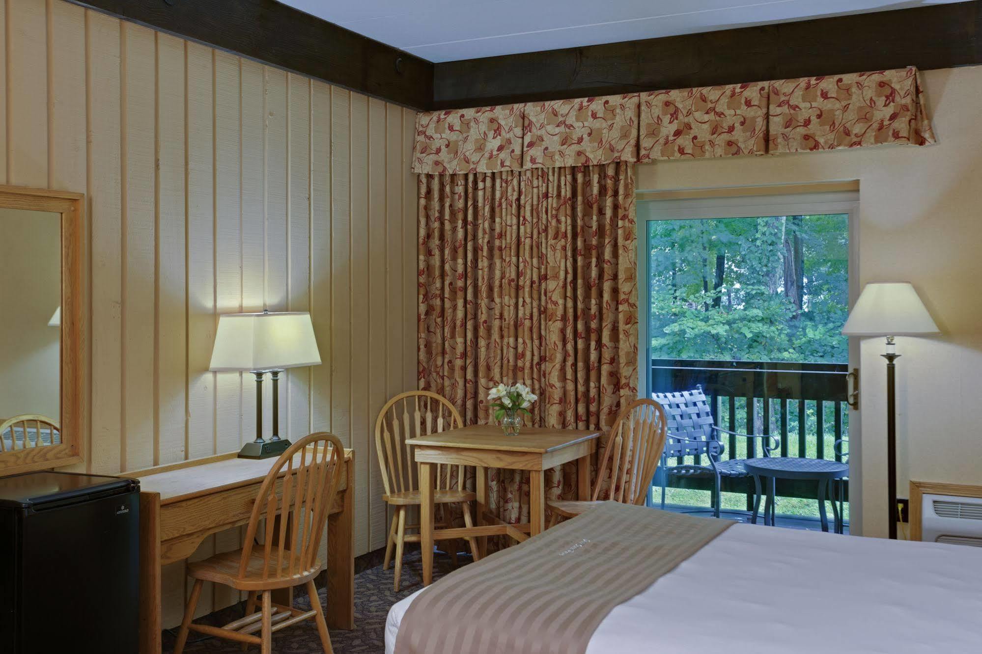 Mohican Lodge And Conference Center Perrysville Luaran gambar