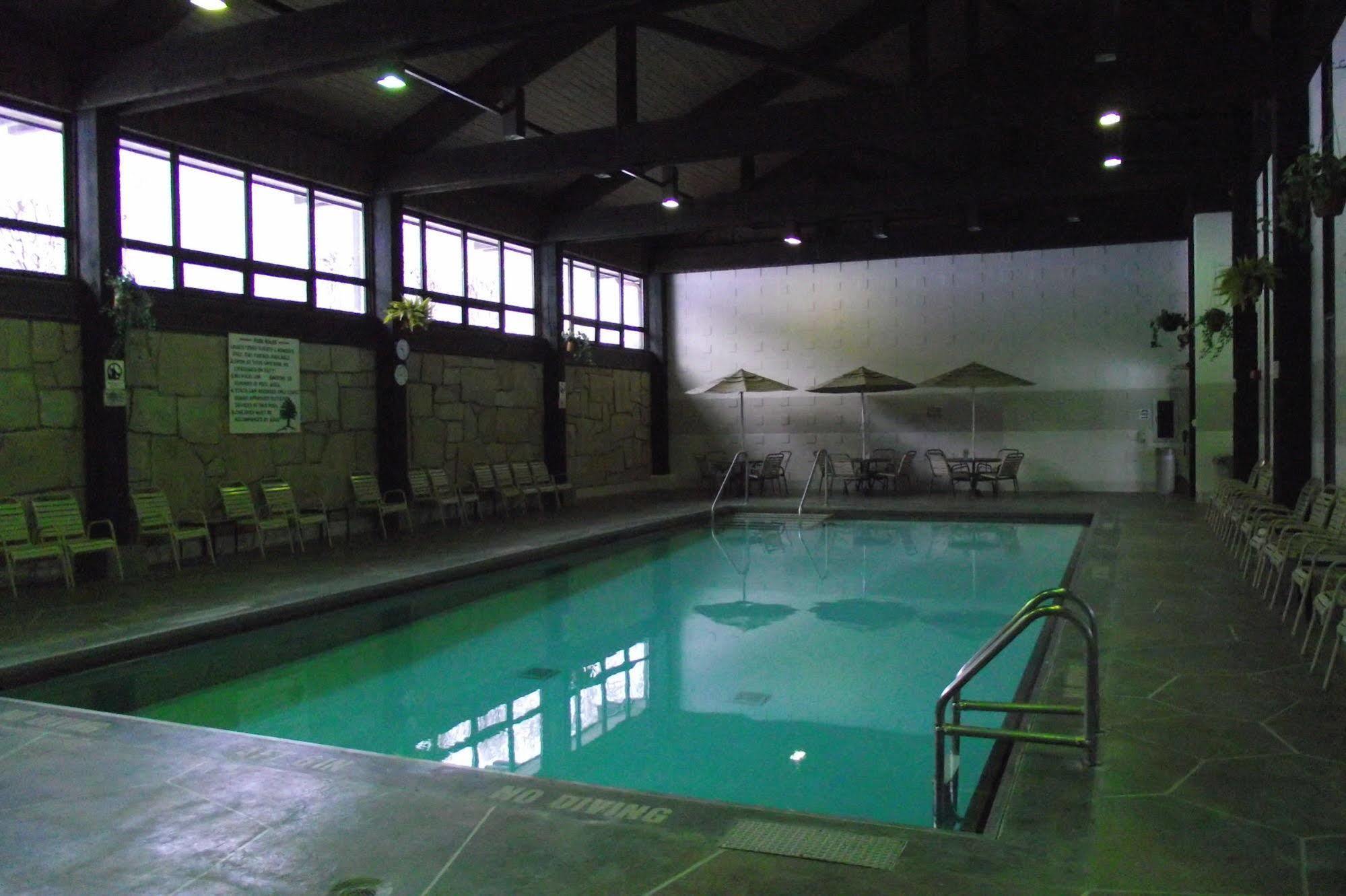 Mohican Lodge And Conference Center Perrysville Luaran gambar